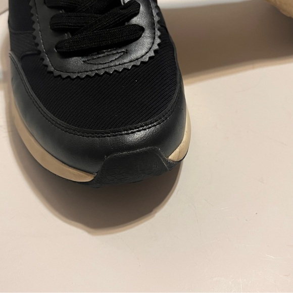 Kizik Paris Women's Size 7 Black/Pristine Leather Hands-Free Sneakers - Picture 6 of 16